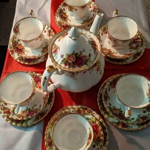 Rare, collectable, Princess Di/Lady Lewisham-Spencer Tea Set from Althorp House.